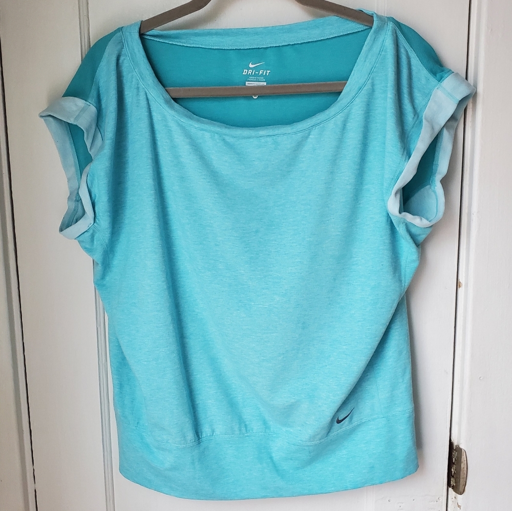 Nike | Relaxed Fit Tee